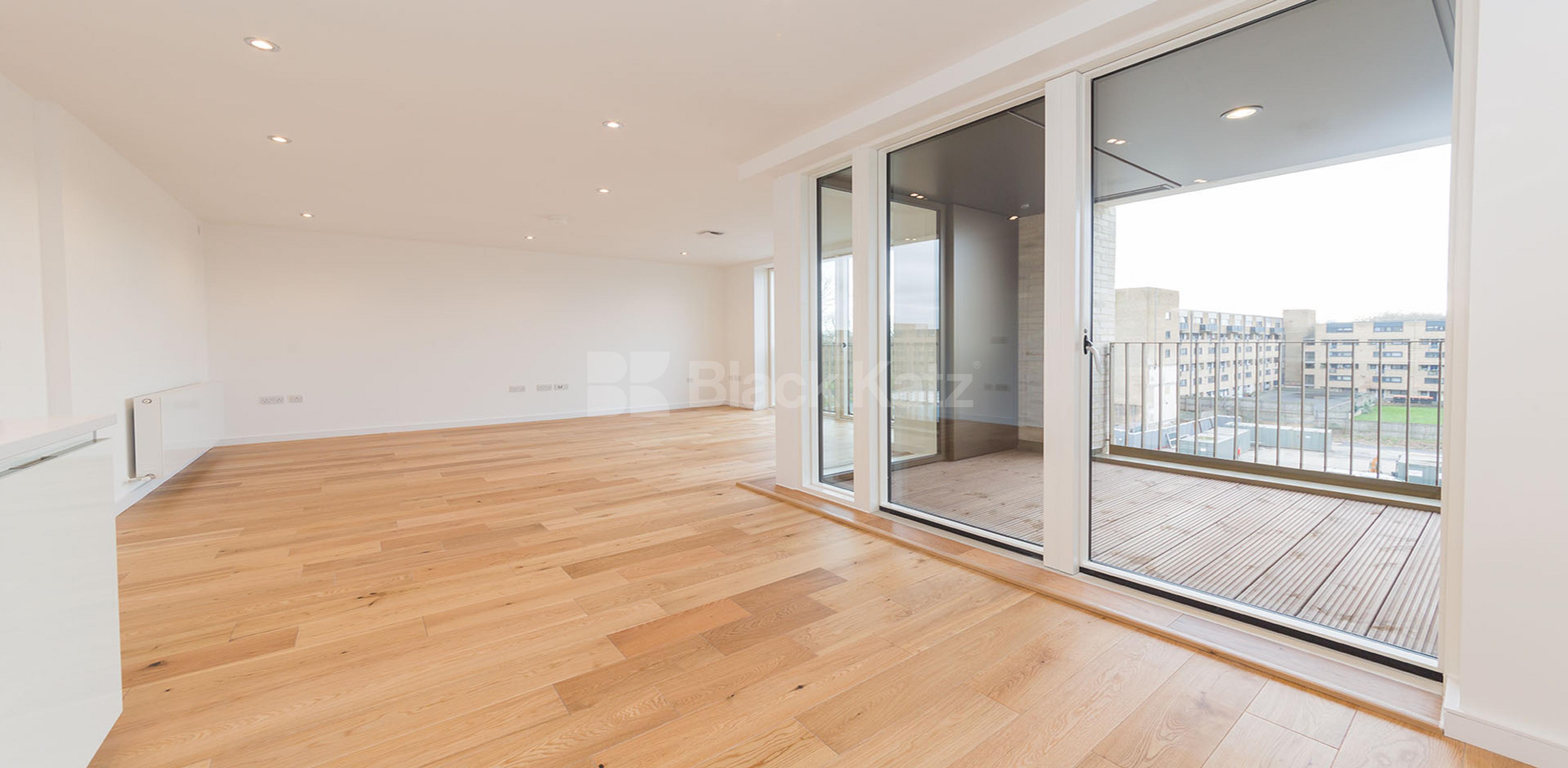 			NEW INSTRUCTION!, 2 Bedroom, 1 bath, 1 reception Apartment			 MURRAIN ROAD, FINSBURY PARK N4